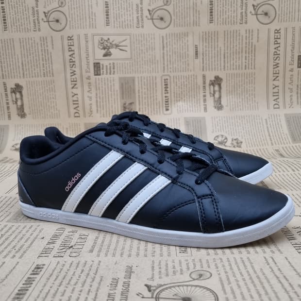 아디다스 CONEO 여성스니커즈 245