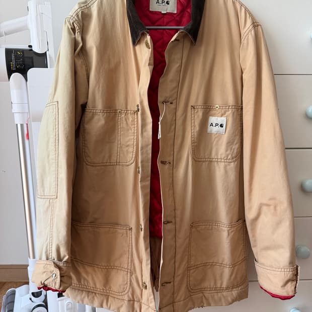 A.P.C. X 칼하트 베이지 퀼팅 자켓