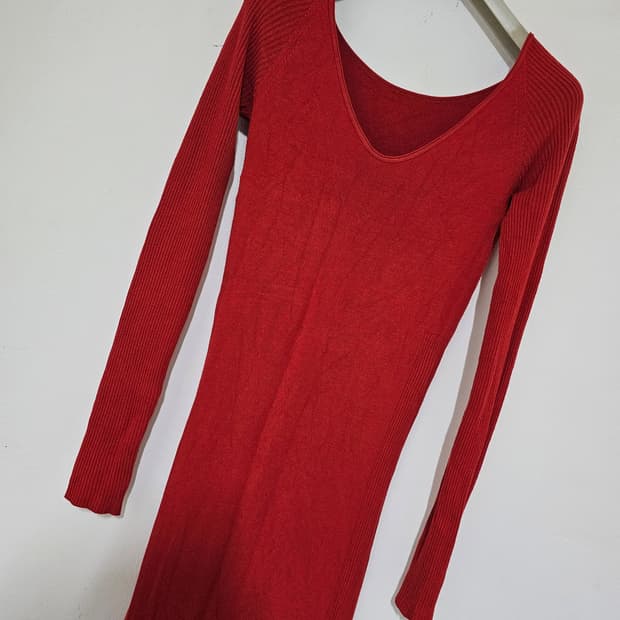 베네통  롱  니트 레드 타이트한 원피스  44-55