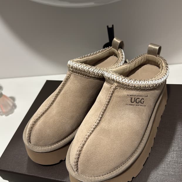 UGG 시드니 플랫폼 슬리퍼