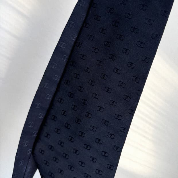 샤넬 빈티지 넥타이 (네이비 cc로고)