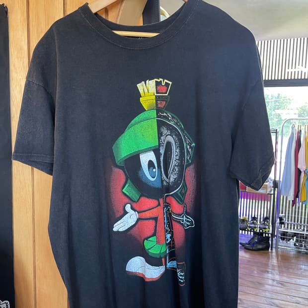 루니툰즈 오피셜 티셔츠 표기L 국내 L-XL size