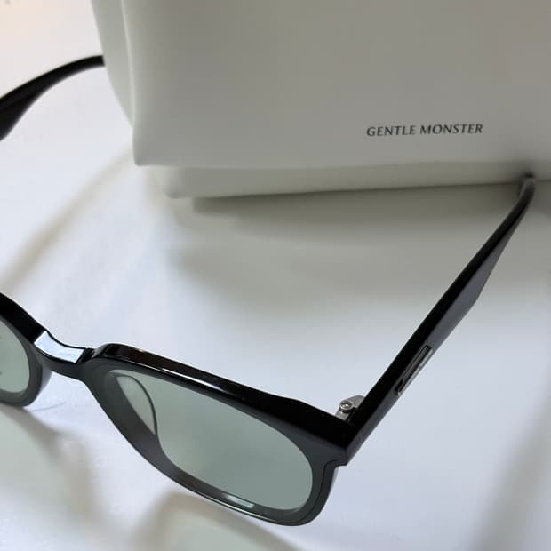 젠틀몬스터 릴리트01 K 카키