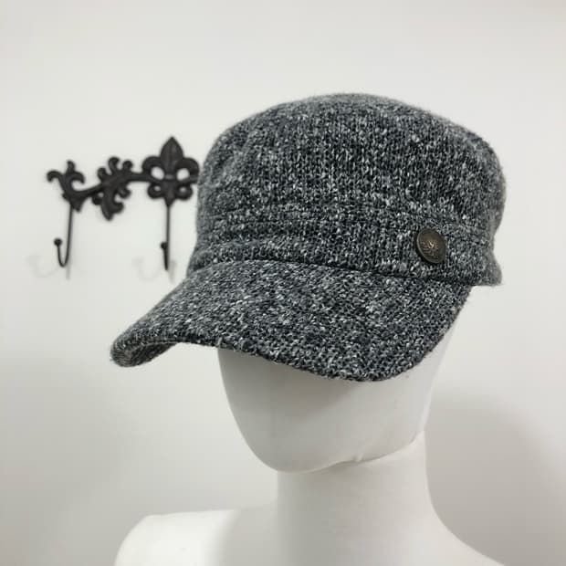 gold one button knit cap