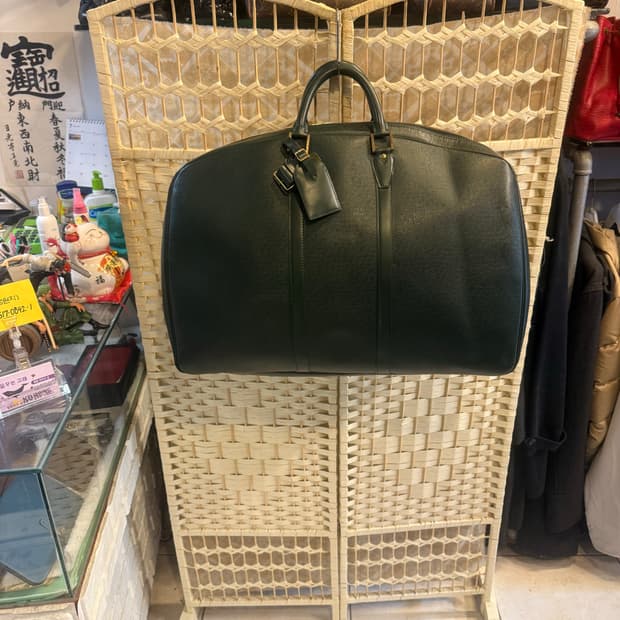 정품 루이비통 타이가 여행용 토드백 팝니다