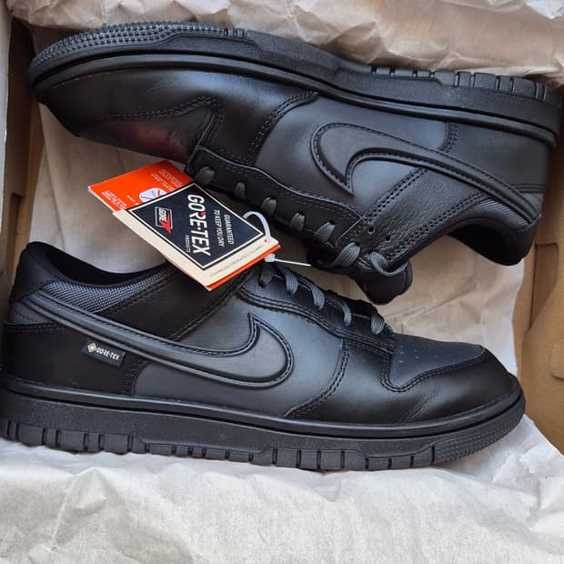나이키 덩크로우 블랙 고어텍스 275