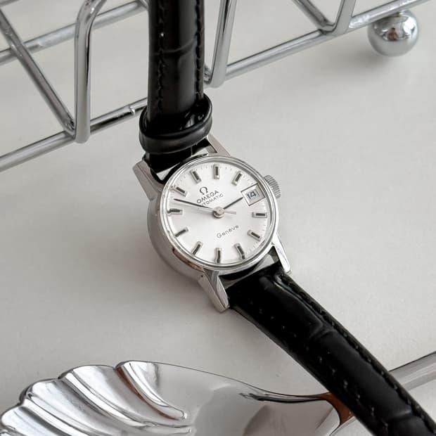 오메가 제네브 실버 수동 시계