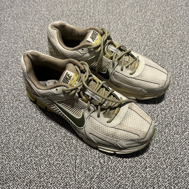 나이키 줌 보메로 5 라이트 본 265