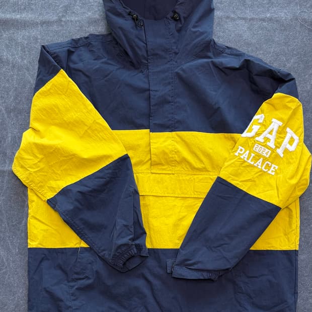 (L~2XL) 24SS 팔라스 x 갭 윈드브레이커 아노락