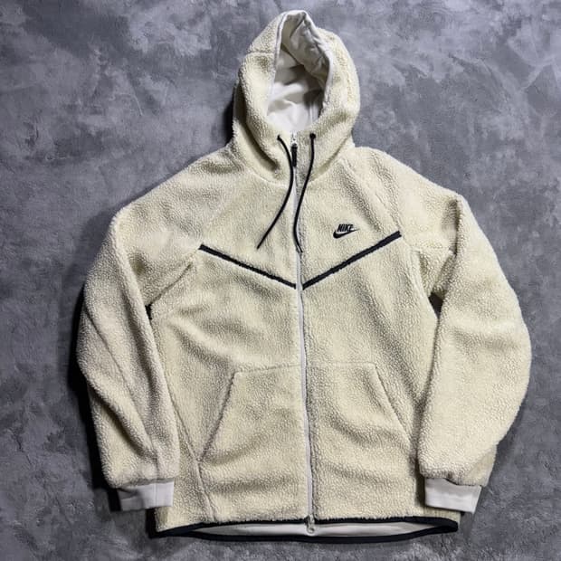 나이키 아이보리 뽀글이 후드집업