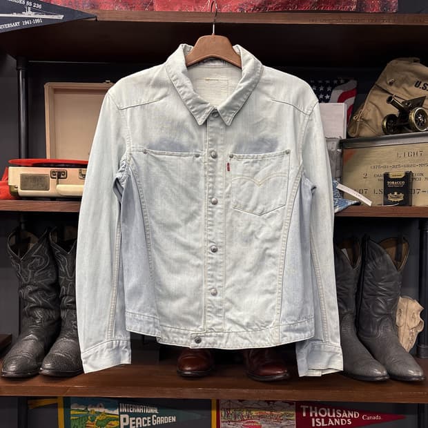 00s 리바이스 엔지니어드진 3D쉐이딩 워싱 데님 자켓 N1060