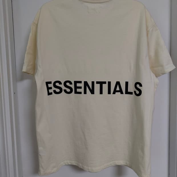 ESSENTIALS 에센셜 Box Tee (크림) M