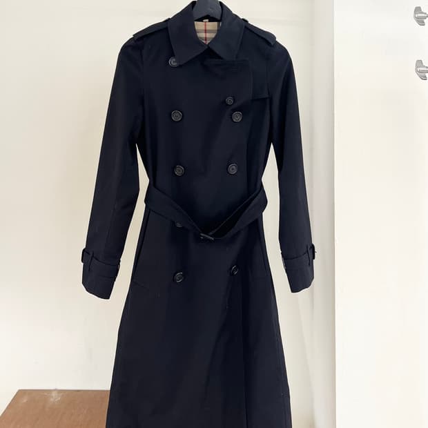 버버리 블랙 캔싱턴 더블 브레스트 트렌치 코트