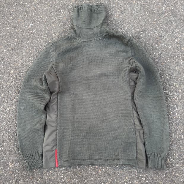 프라다 00s 리네아 로사 피스타치오 터틀넥 스웨터