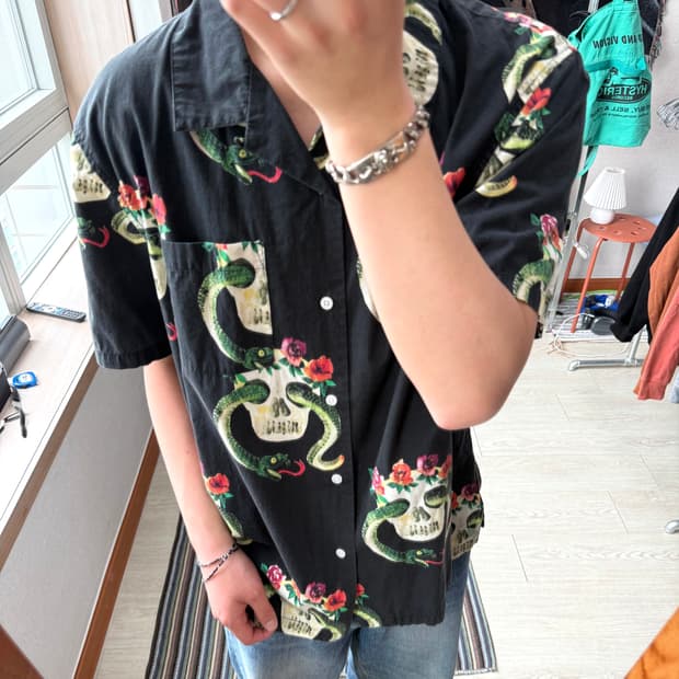 스투시 스컬 오픈카라 셔츠