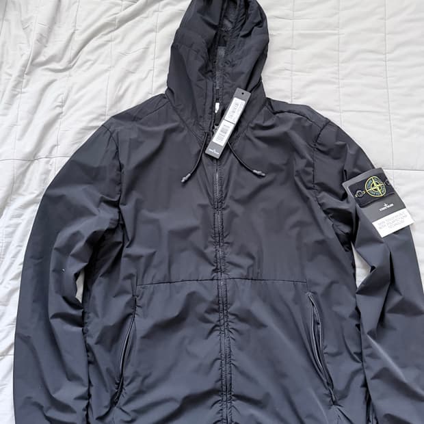 스톤아일랜드 스킨터치 나일론-TC 블랙 L