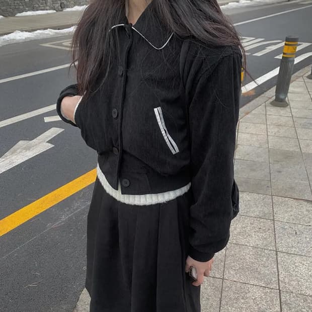 애니원모어 유영 바시티 자켓
