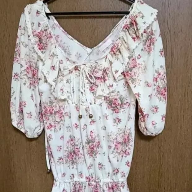 Lizlisa 리즈리사 탑