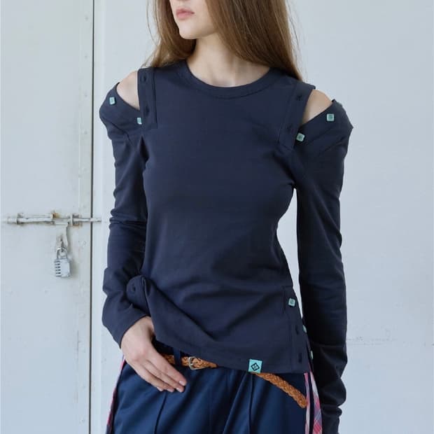 헤레틱 버튼 컷오프 티 차콜 BUTTON CUT-OFF T-SHIRT