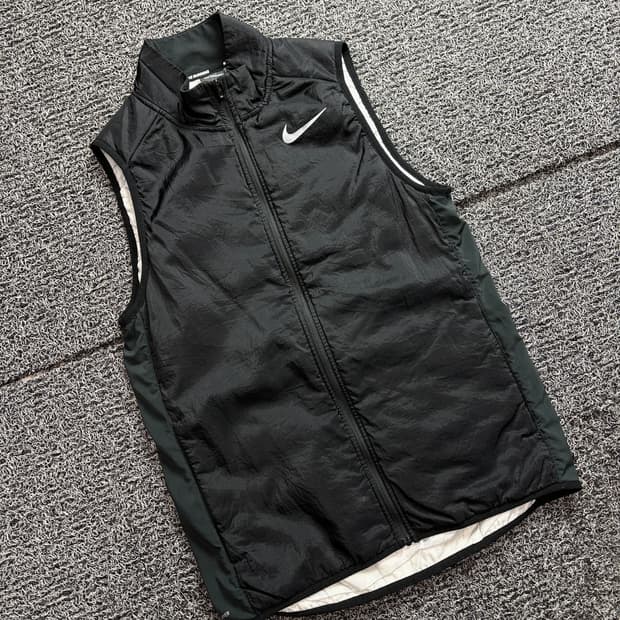 나이키 에어로레이어 러닝 경량 다운 베스트 2473