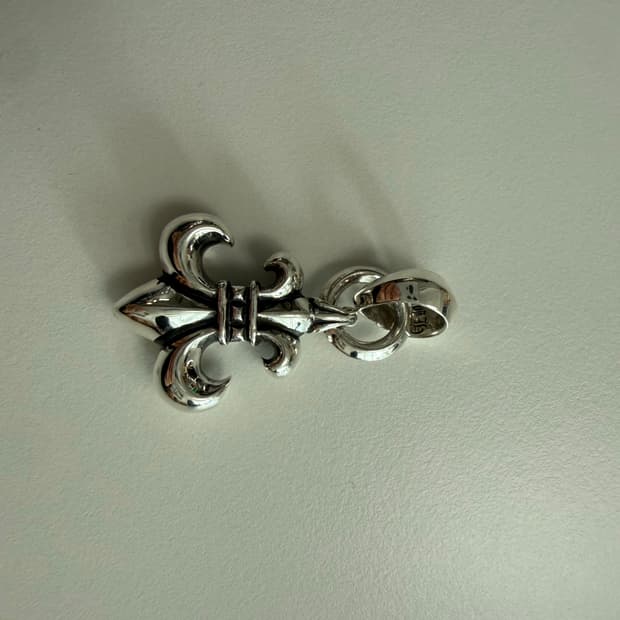 새상품 크롬하츠 플레어 bs 펜던트