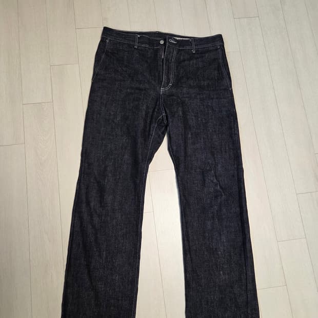 포터리 셀비지 데님 2사이즈 팝니다.