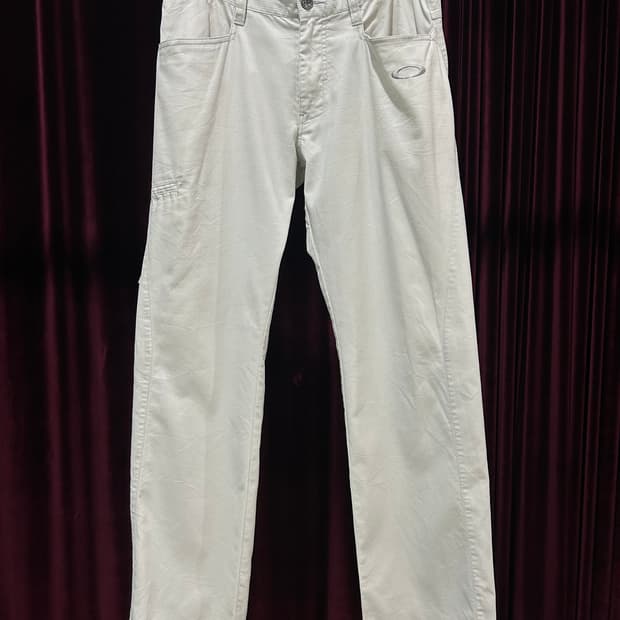 OAKLEY white pants 