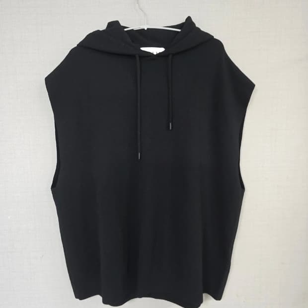 솔리드옴므 후드 니트베스트