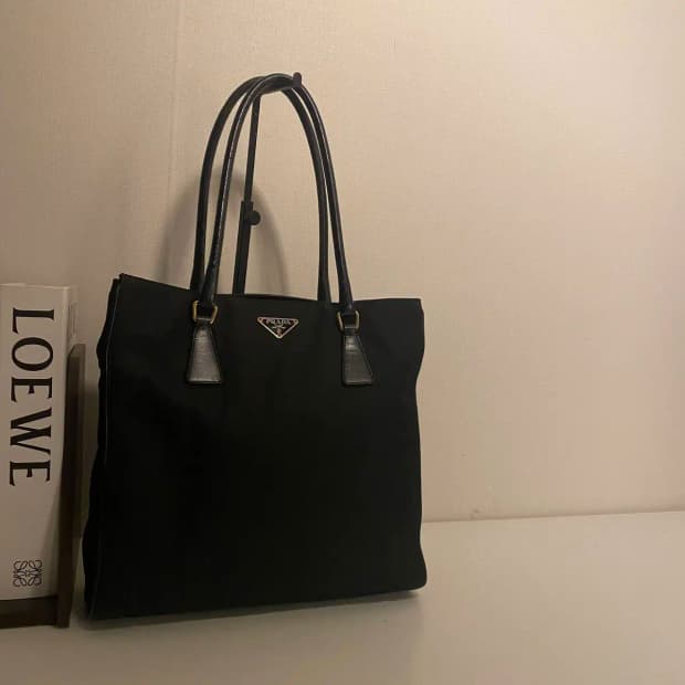 PRADA / 빈티지 프라다 블랙 나일론 삼각로고 토트백