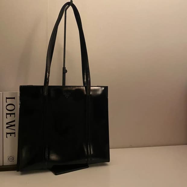 PRADA / 빈티지 프라다 블랙 페이던트 숄더백