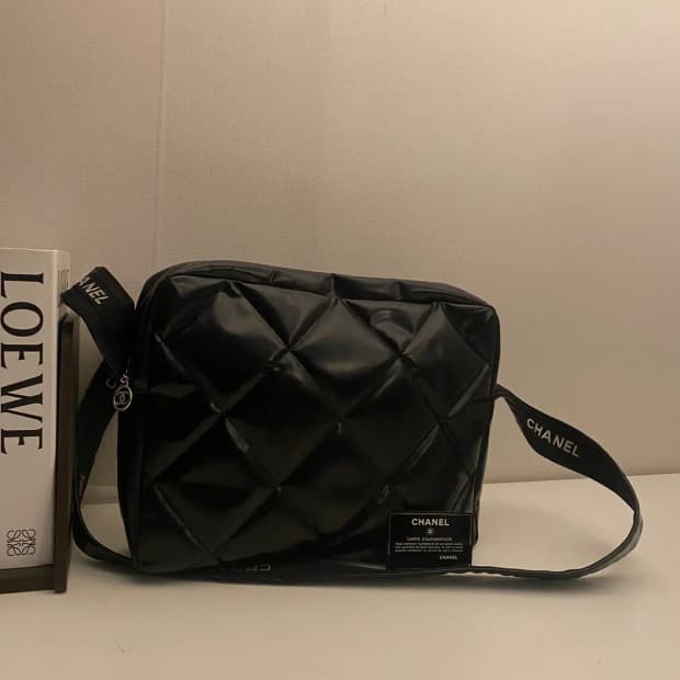 CHANEL/빈티지 샤넬 4번대 마틀라세 퀼팅 페이던트 메신저백/크로스백