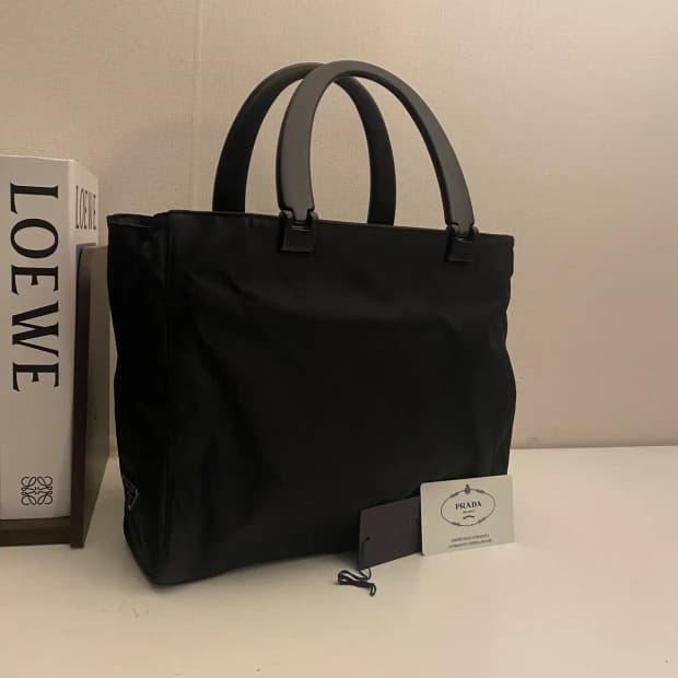 PRADA / 빈티지 프라다 삼각로고 포코노 블랙 나일론 토트백