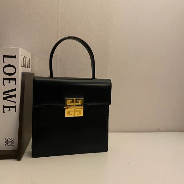 GIVENCHY / 빈티지 지방시 4G 금장 로고 블랙 카프 탑 핸들백