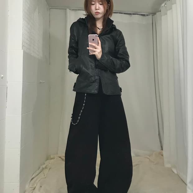 빈티지 블랙 레더 후드 자켓 벌룬 팬츠 시크 코디 세트