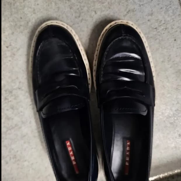 (정품)프라다 로퍼 36.5 235