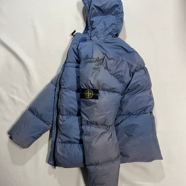 스톤아일랜드 크링클랩스 선블리치 패딩