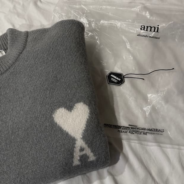 (새상품)아미 빅로고 니트 M