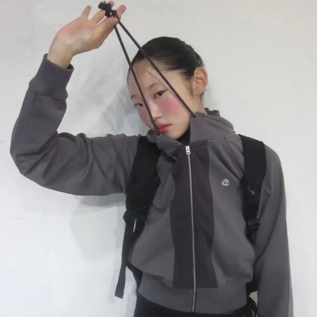 스마트어반유즈풀 (코이세이오) 퍼커링 후드집업 차콜