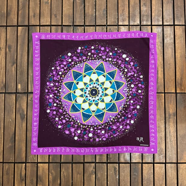빈티지 만다라 패턴 반다나 (56x54cm)