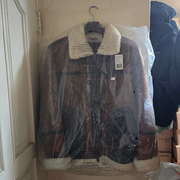 타미 힐피거 페이크 레더 무스탕 브라운