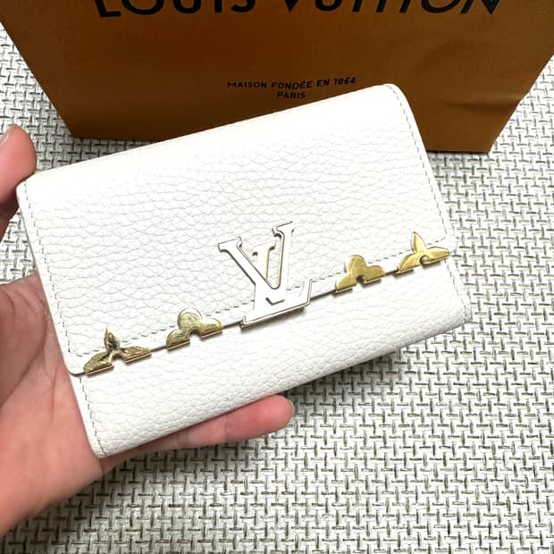 [OS/새상품급] 25ss 루이비통 토뤼옹 카퓌쉰 월릿 한정판 반지갑