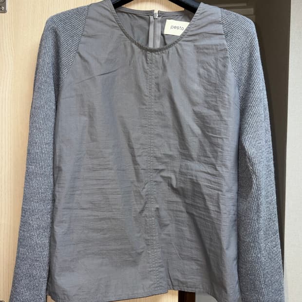 페스토 블라우스