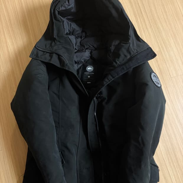 캐나다구스 블랙 패딩