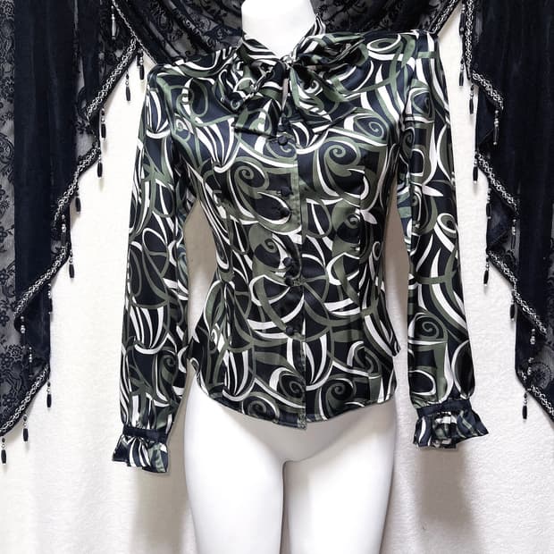 오네갸루 로맨틱고딕 고스펑크 기하학 패턴 새틴 블라우스 셔츠 오리엔탈