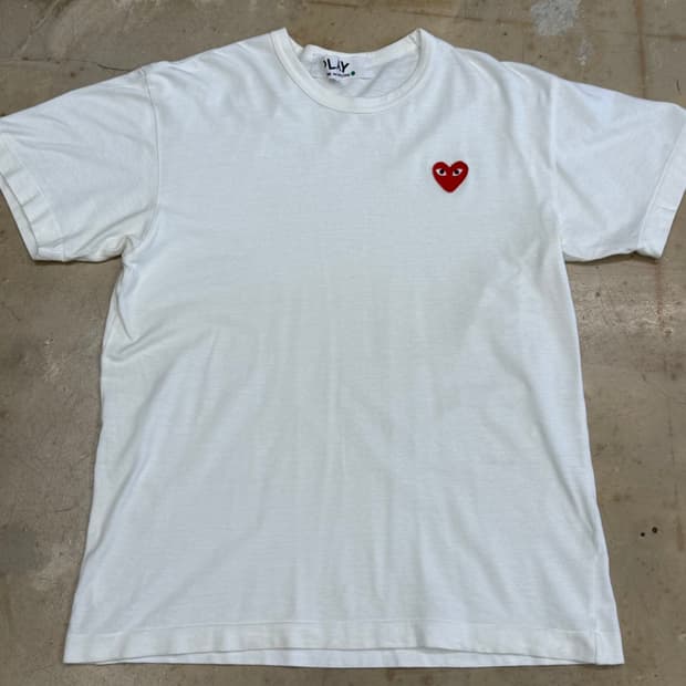 🫶🏻 꼼데가르송 레드 하트 와펜 White 반팔티 🫶🏻