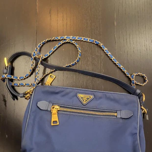 프라다 사피아노 금장 크로스백