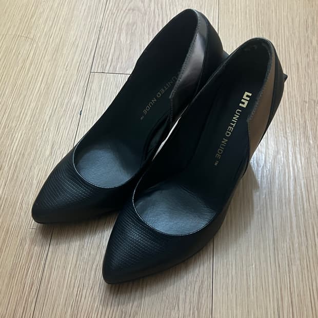 유나이티드 누드 블랙 하이힐