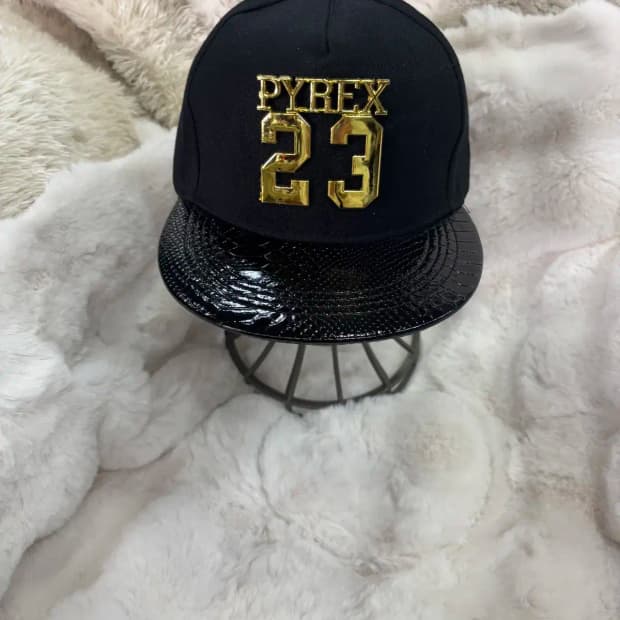 파이렉스 23 3D 스냅백 & 힙합 캡