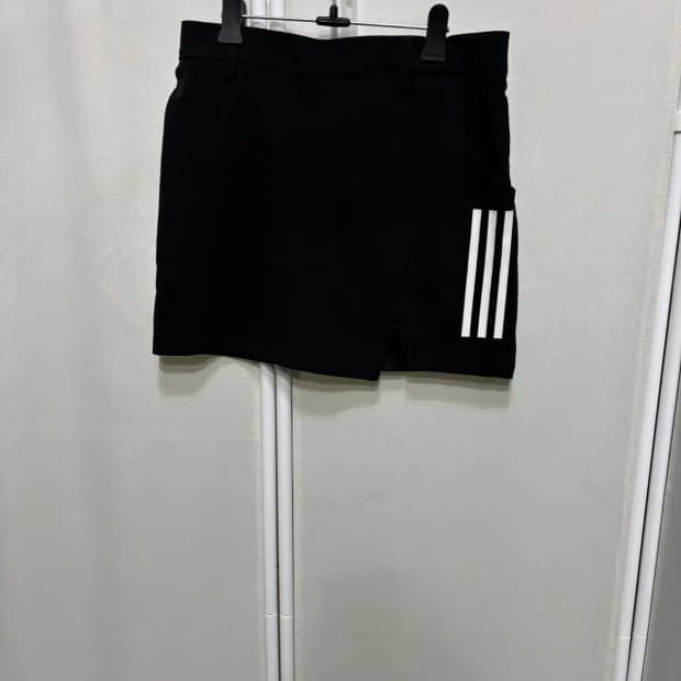 아디다스 미니 스커트 S