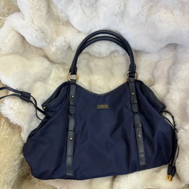 안나수이(Anna Sui) 네이비 숄더백